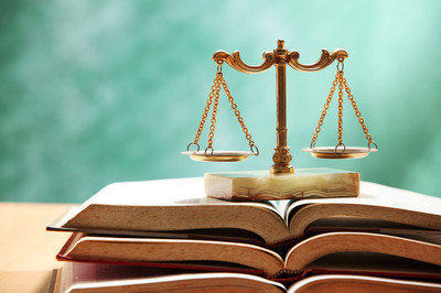 法律翻譯應(yīng)該講究什么原則？