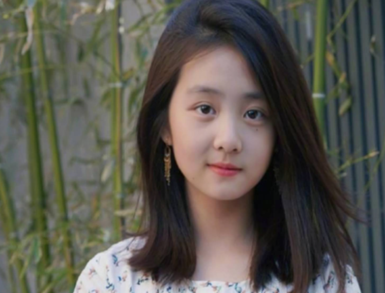 黃磊女兒黃多多小小年紀(jì)就出版英文譯作，天才少年背后，病句語法錯誤不忍直視