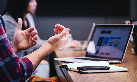 韓語展會(huì)同聲翻譯的重要性